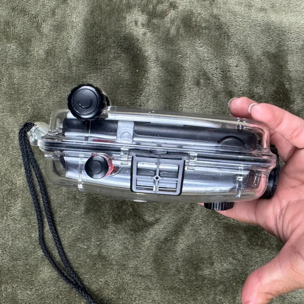 Snap Sights 35mm Film Camera Waterproof Underwater Case 100ft 30m Black Clear